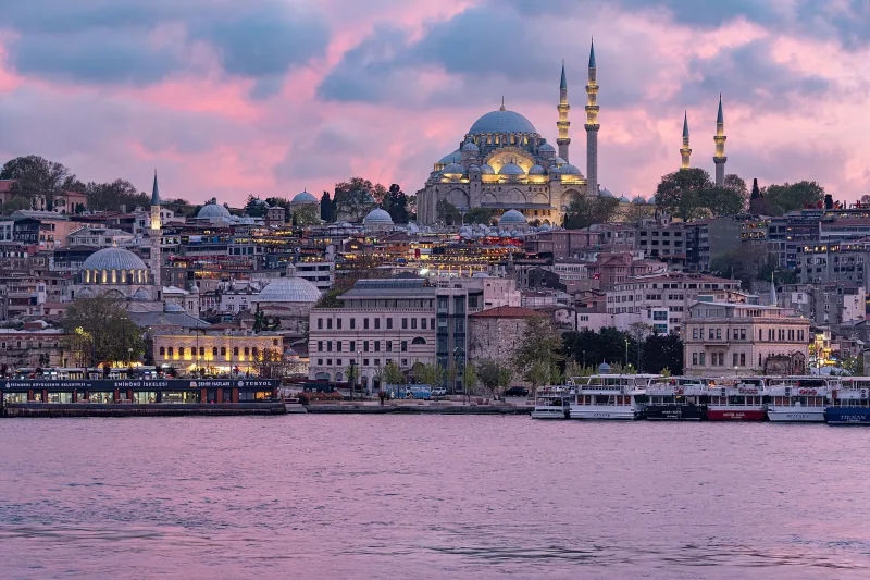 A Mesquita de Süleymaniye — uma obra-prima de Sinan em Istambul